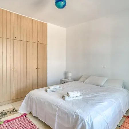 Mirtula - Lush Garden & Plunge Pool Holiday home *